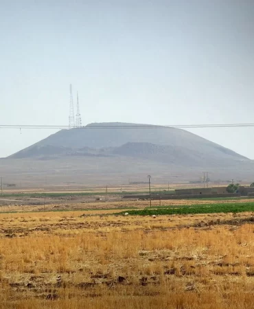 Suriye'deki volkanik dağda gizemli duman: Deprem mi tetikledi?