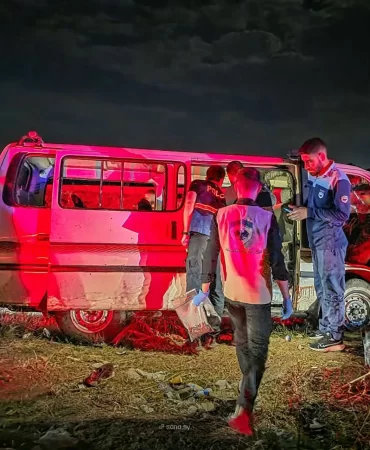 Suriye'nin Humus kentinde servis aracına silahlı saldırı: 7 ölü