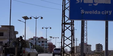 Süveyda'da sokaklar savaş alanı: Yakıt kavgası şehre yayıldı