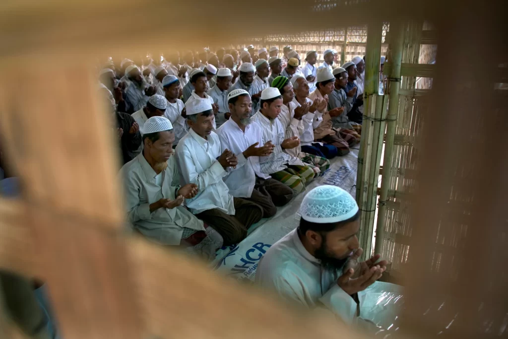 Tadilatına izin verilmeyen camiler mezar oldu: Myanmar'da depremin acı bilançosu