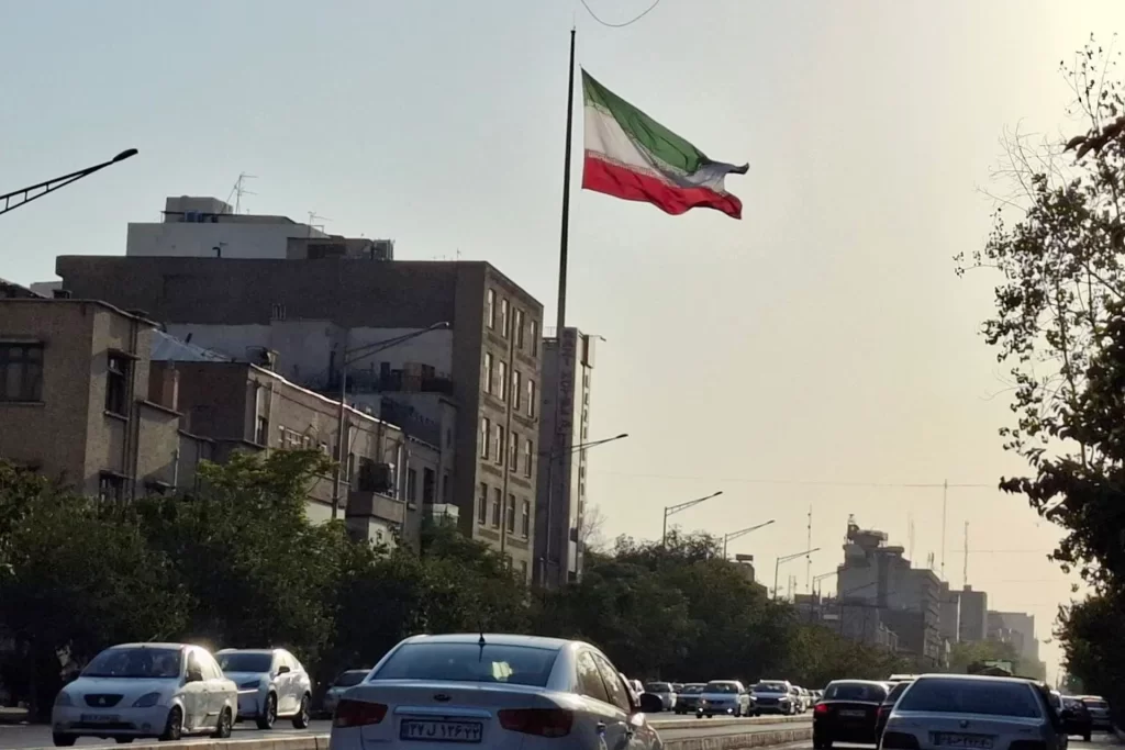 Tahran'da 'sıfır enflasyon' adımı: Fiyat sabitleme krizi çözer mi?