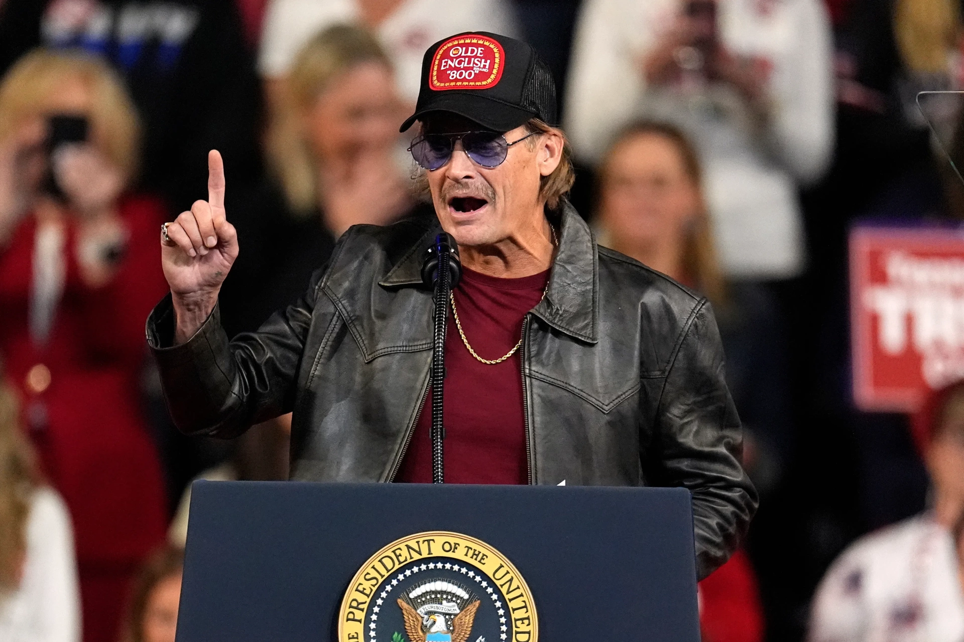 Trump mitinginde skandal: Kid Rock'tan İslam'ı hedef alan sözler