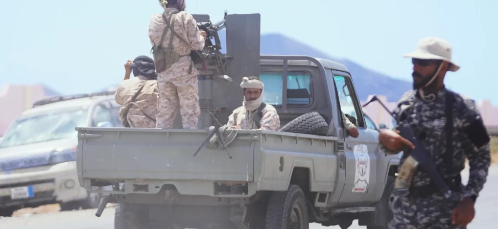 Yemen'de tarihi harekât başladı: Husi darbesi son buluyor mu?